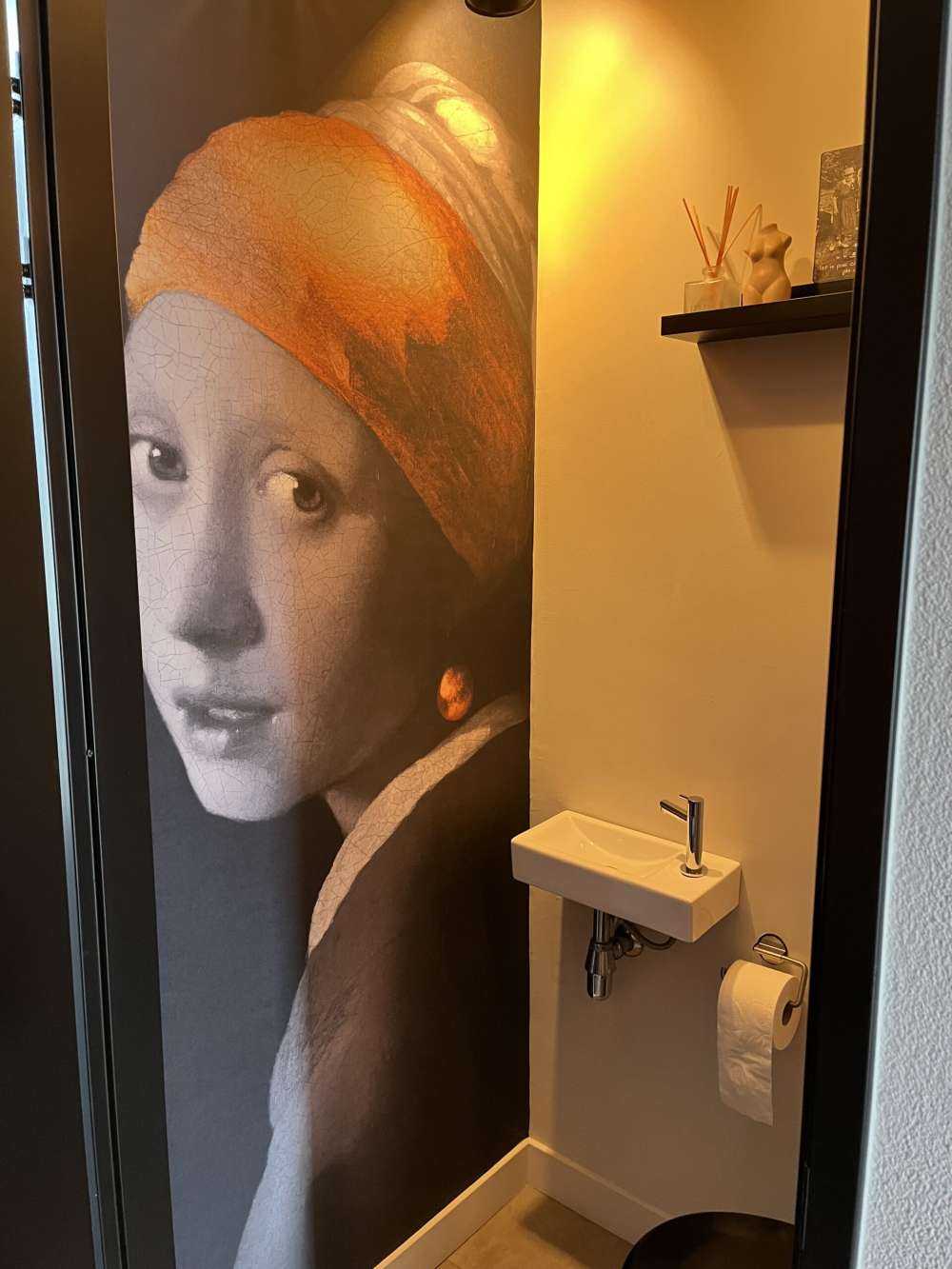 Girl with a Pearl Earring Gold