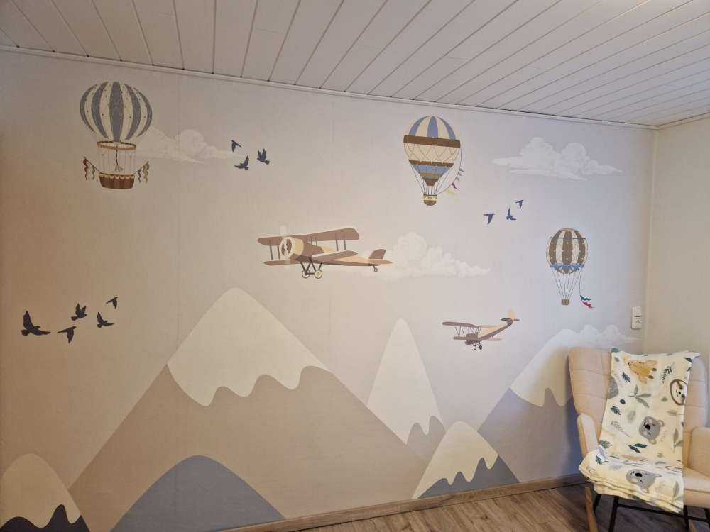 Montagnes avec montgolfières