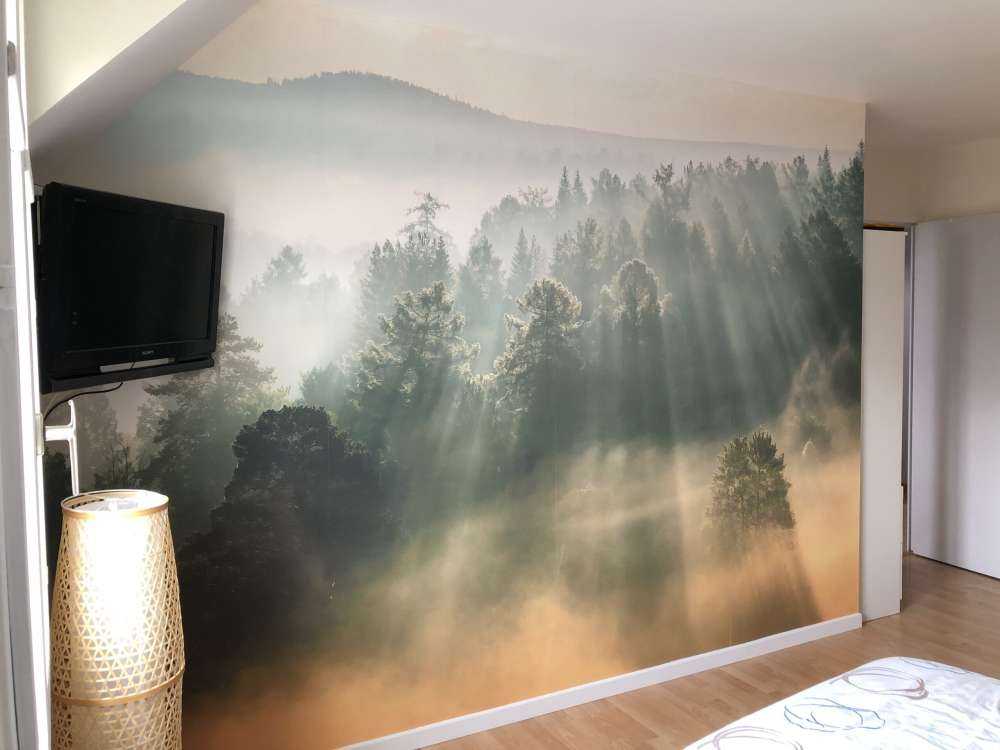 Lever de soleil entre les collines