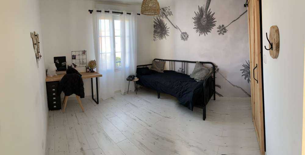 Vue de dessous des palmiers