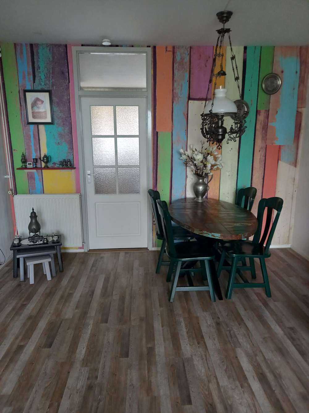 Bois de démolition coloré