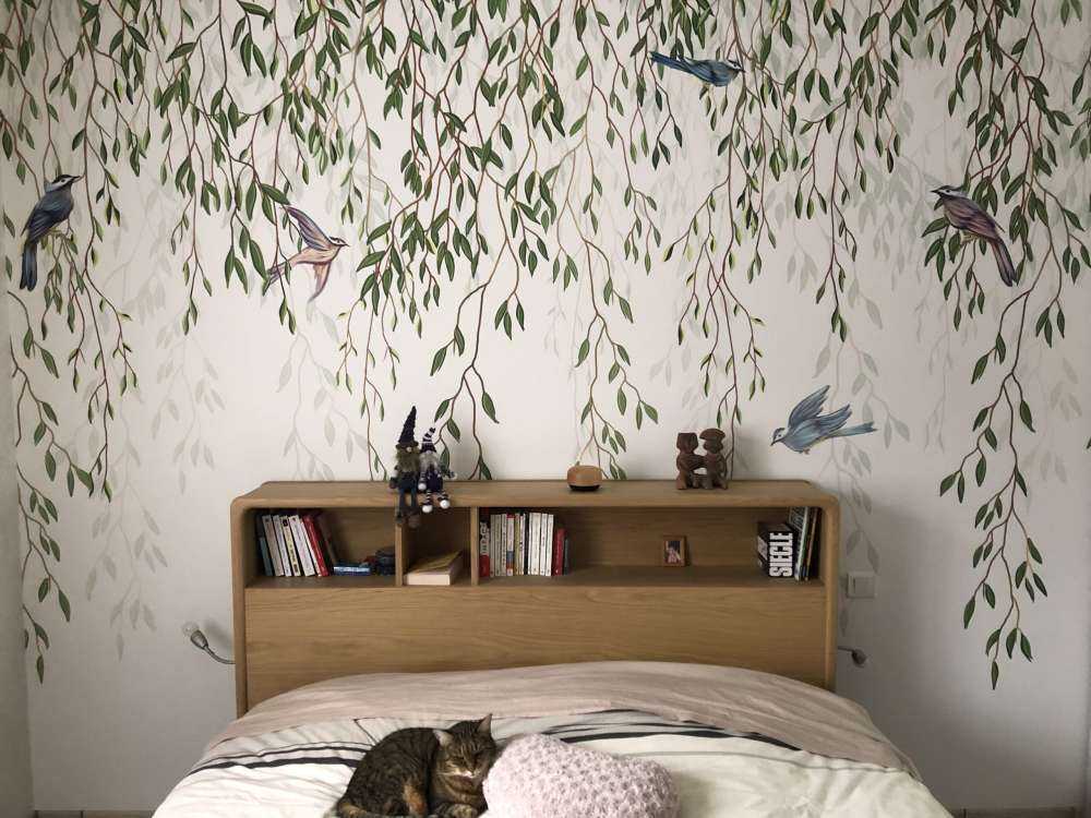 Branches et oiseaux suspendus