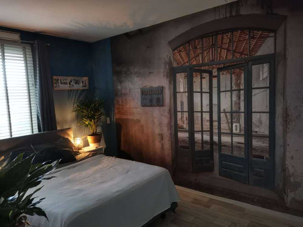 Portes bleues