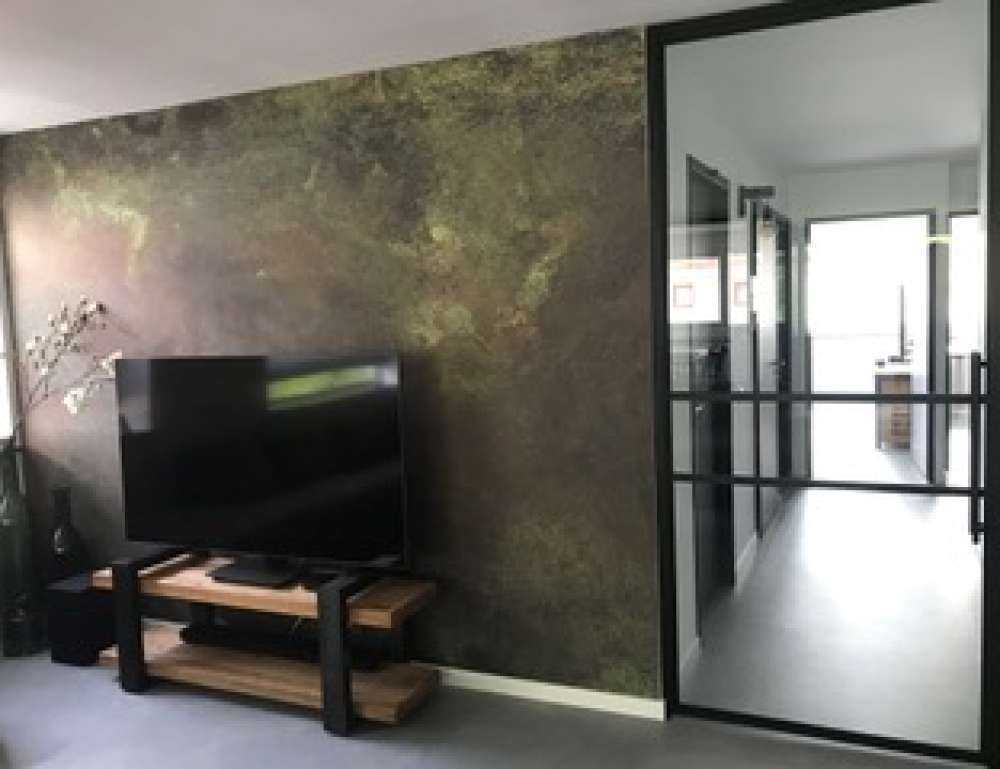 Structure oxydée magnifiquement mise en valeur