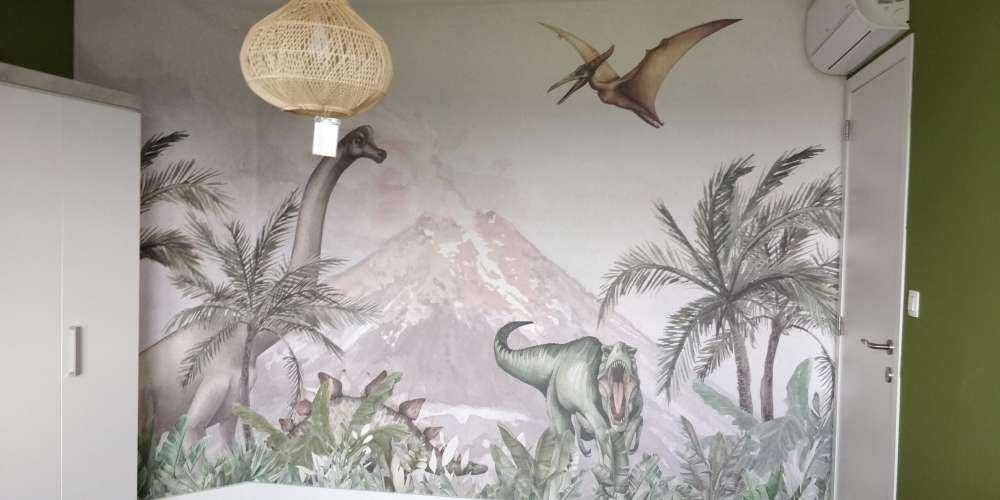 Dinos près d'un volcan
