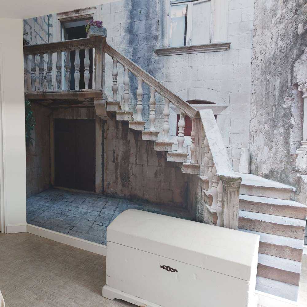 Marches dans la vieille ville de Korƒçula