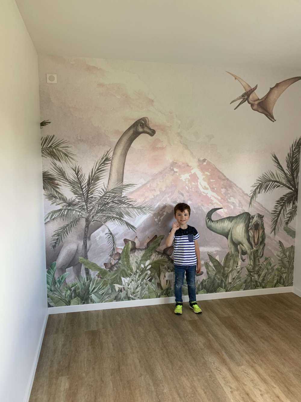 Dinos près d'un volcan