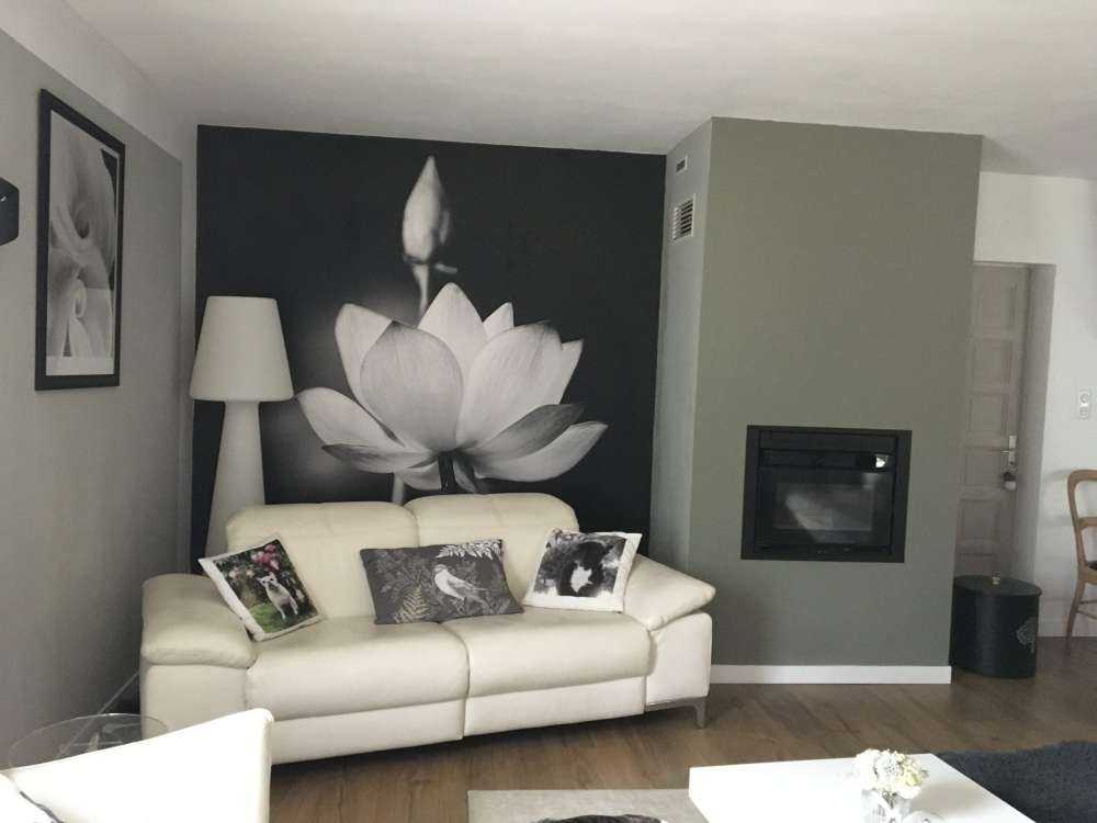 Fleurs de lotus en noir et blanc