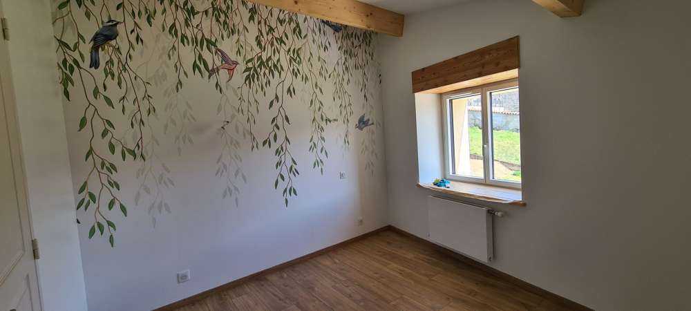 Branches et oiseaux suspendus