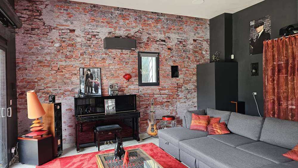 Mur de briques en ruine