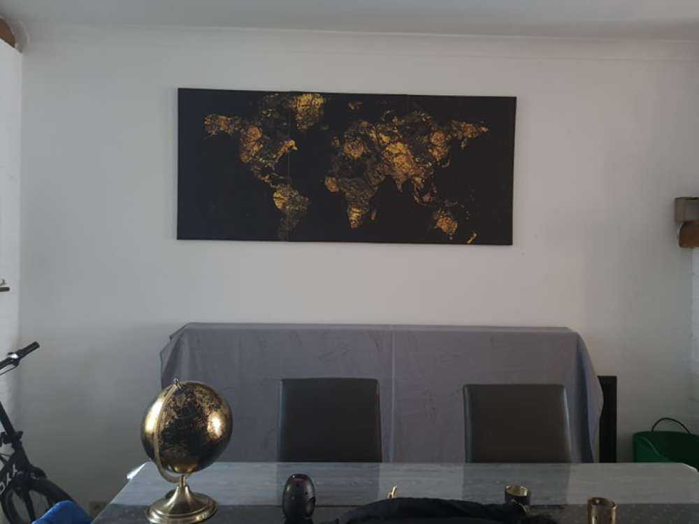 La carte du monde en or