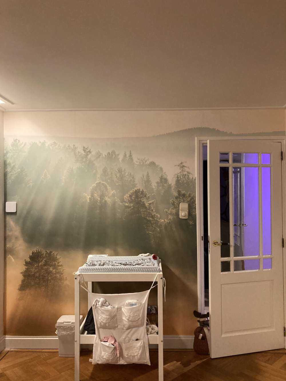 Lever de soleil entre les collines