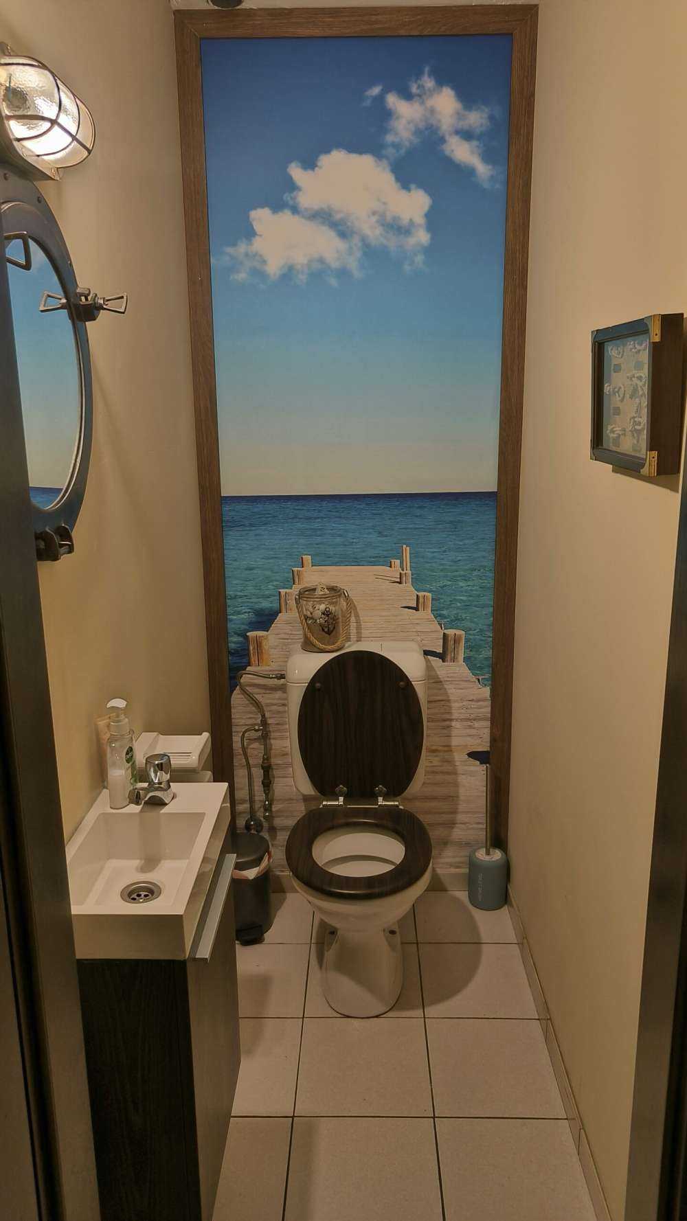 Remontant dans la mer