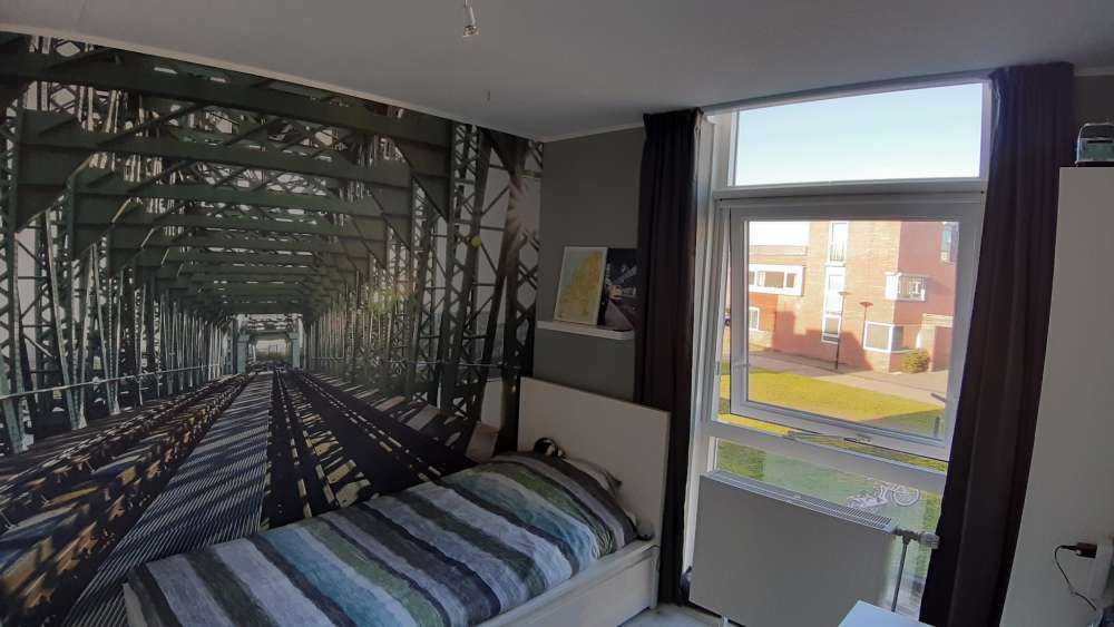 Pont ferroviaire monumental De Hef à Rotterdam  