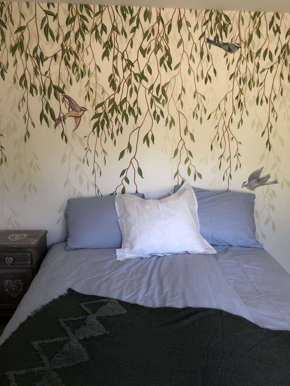 Branches et oiseaux suspendus