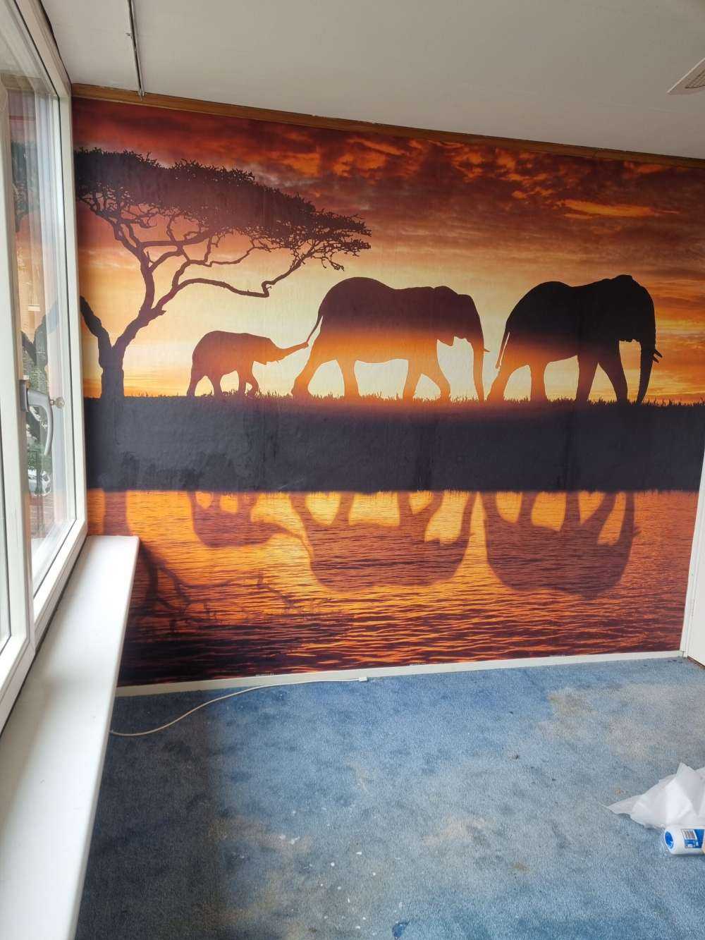 Les éléphants dans la savane