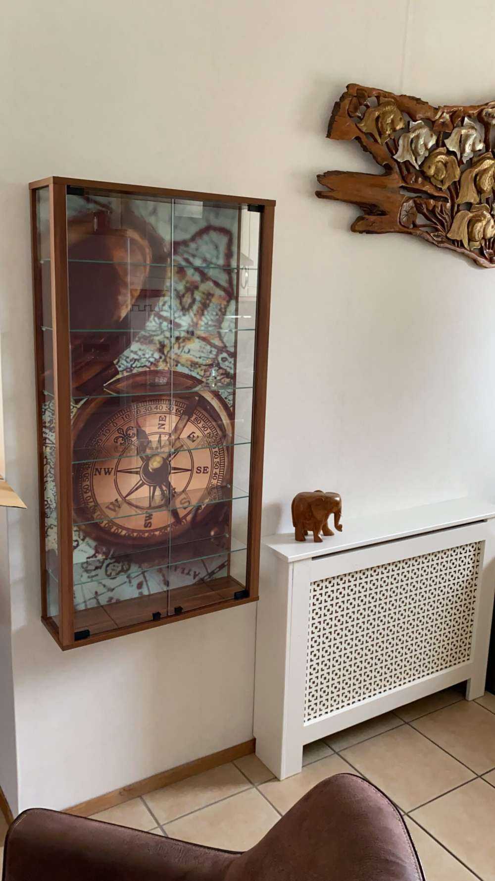 Vieille carte du monde avec boussole