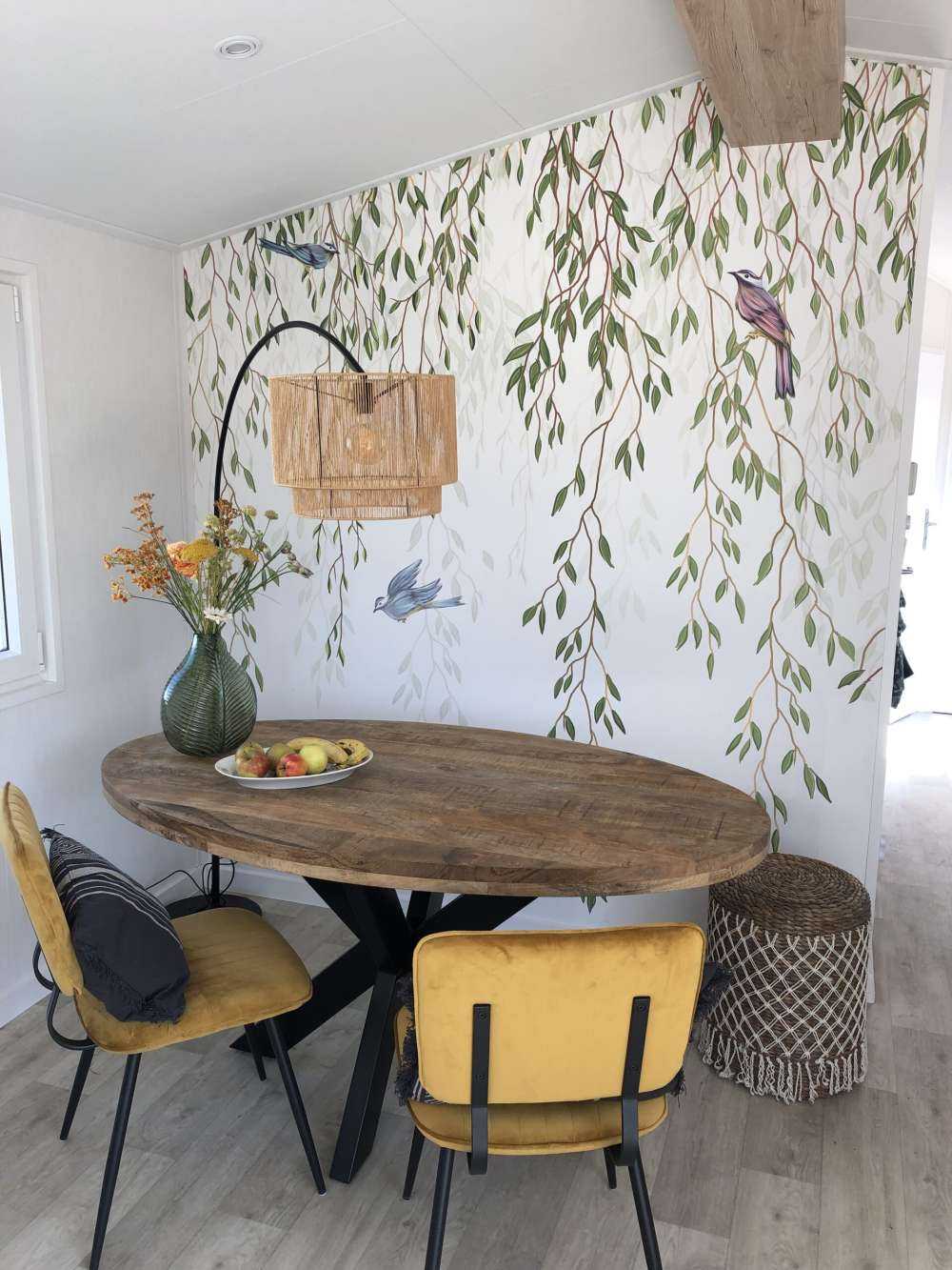 Branches et oiseaux suspendus