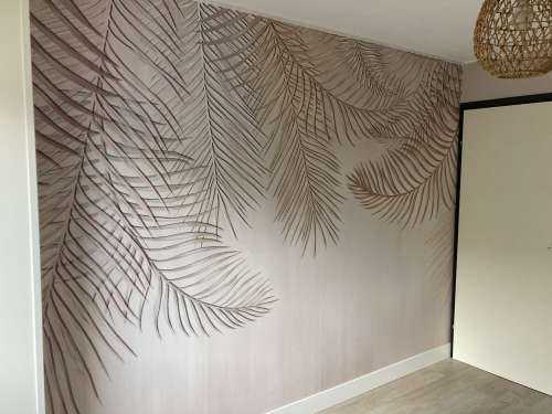 Feuilles de palmier de couleur rosé