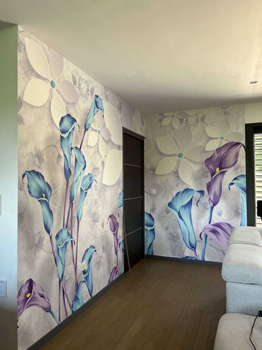 Fleurs bleues et blanches