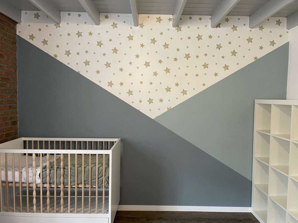 Triangles verts avec des étoiles