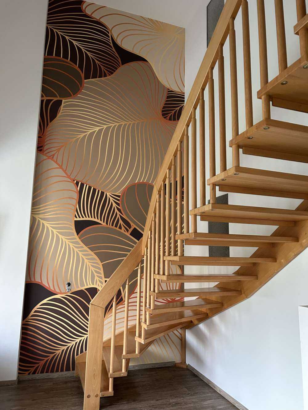 Feuilles tropicales brunes