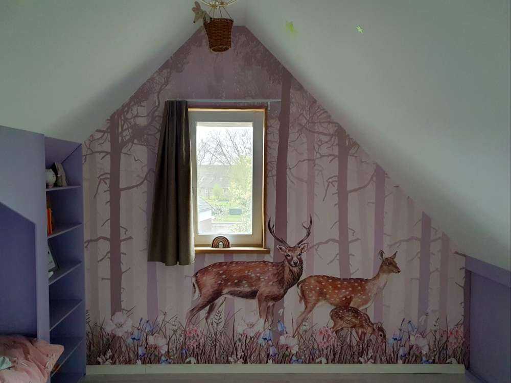 Famille de cerfs, rose