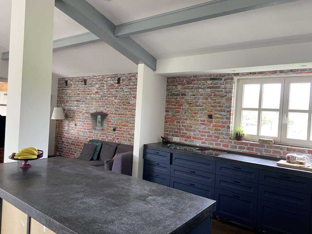 Mur de la ville avec vue à travers