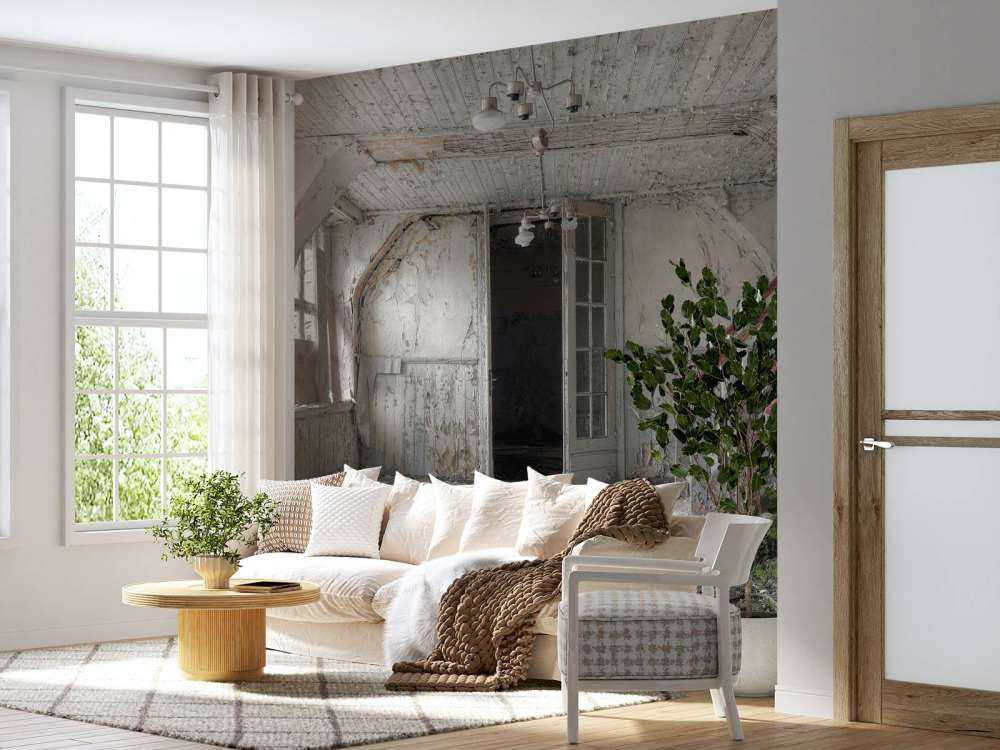 Rampe d'escalier rouge de l'hôtel