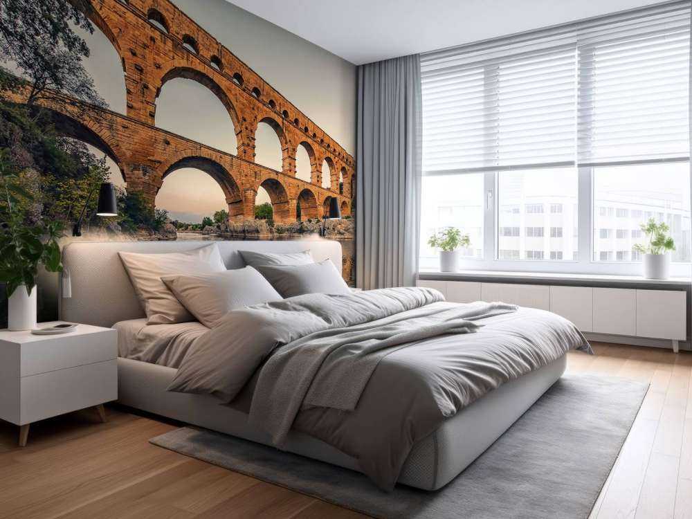 Arches de pierre au-dessus d'une rivière calme