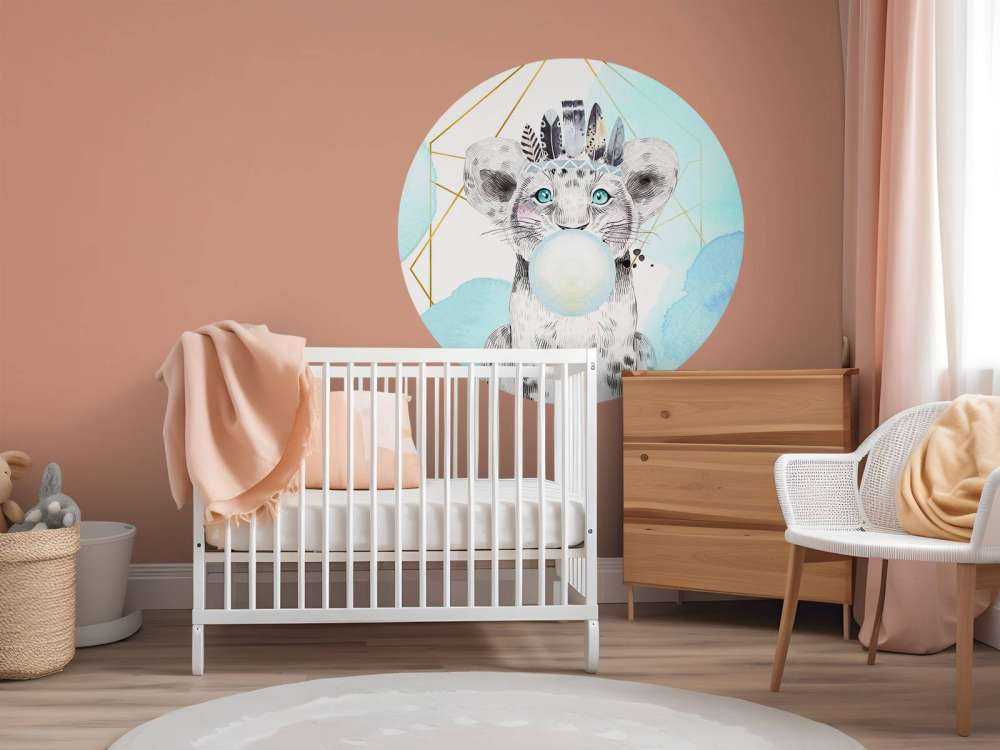 Lionceau indien et bulle de chewing-gum