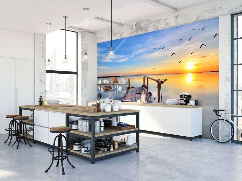 Oiseaux au-dessus de la mer