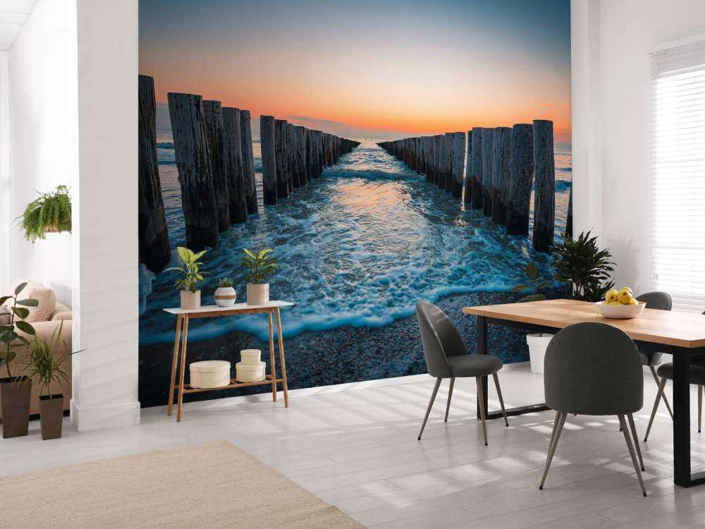 Brise-lames au coucher du soleil