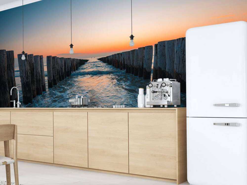 Brise-lames au coucher du soleil