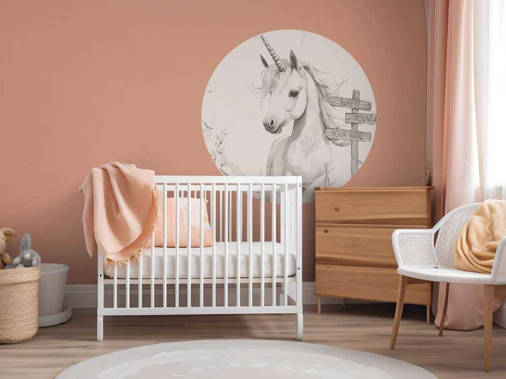 Bébé licorne avec des plantes beige