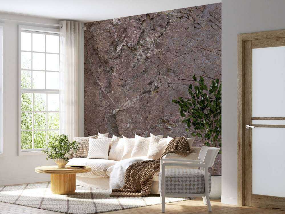 Rocher détaillé avec arbres