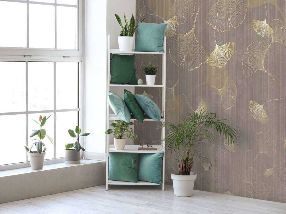 Feuilles de ginkgo flottantes en teinte dorée