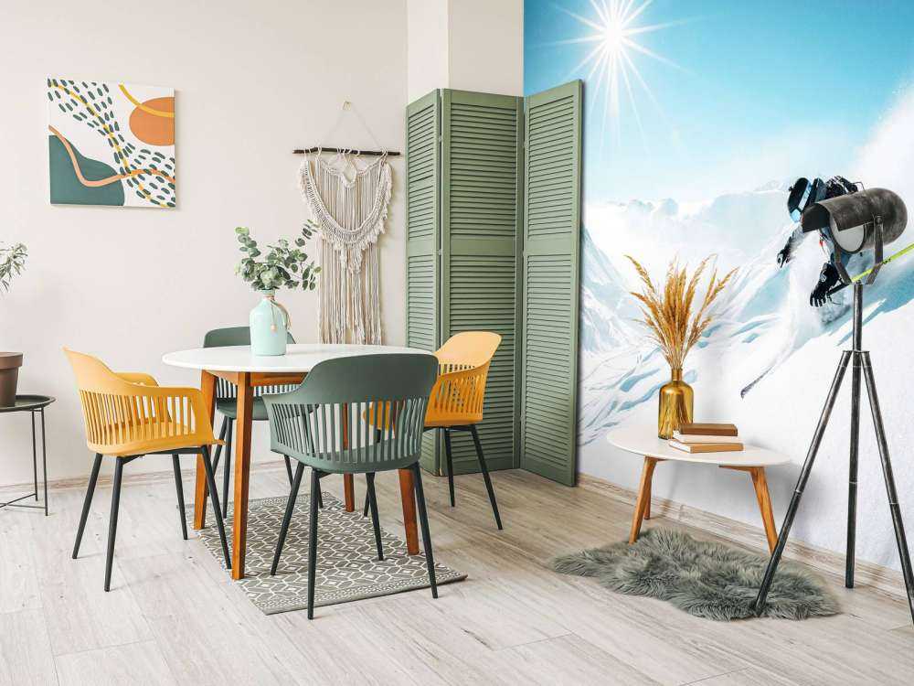 Poudreuse sous le soleil d'hiver glacial.