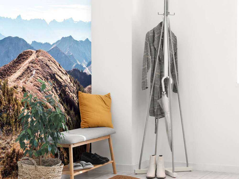 Matin d'automne sur la crête de la montagne