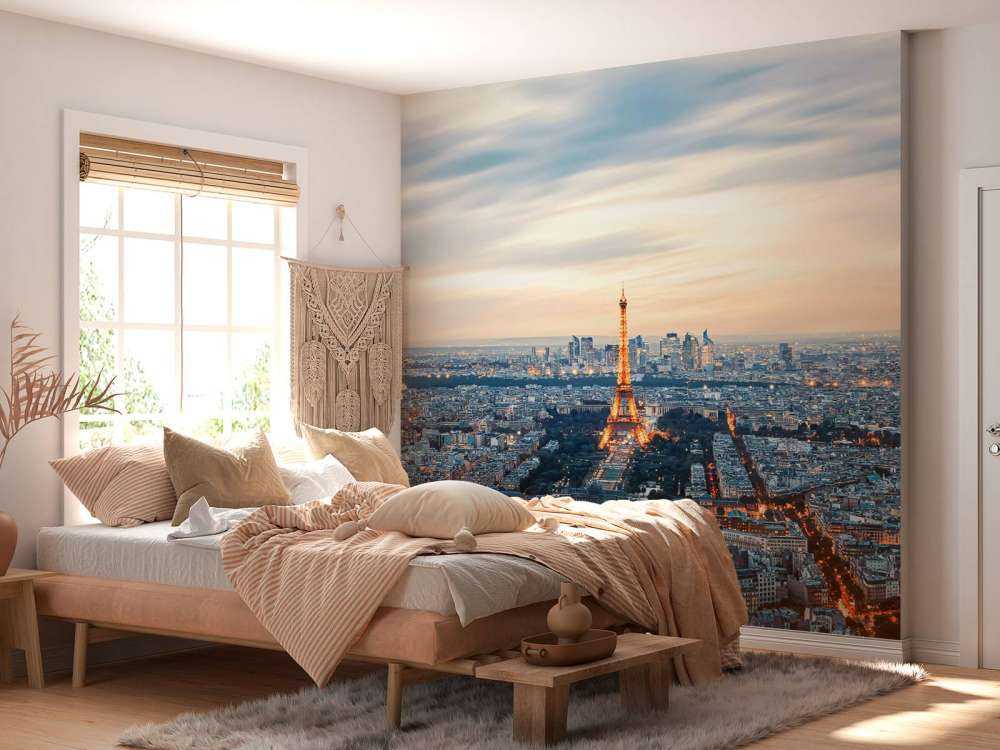 Lumière du soir sur le panorama de Paris