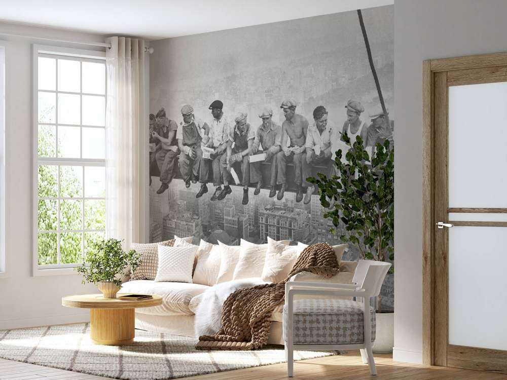 Déjeuner dans un gratte-ciel