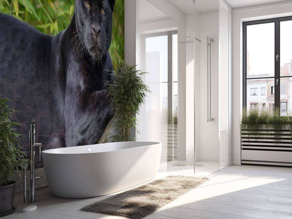 Panthère noire sur un arbre