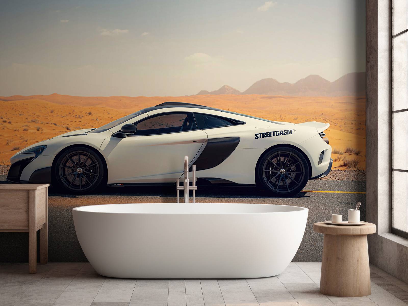 McLaren 675LT dans le désert