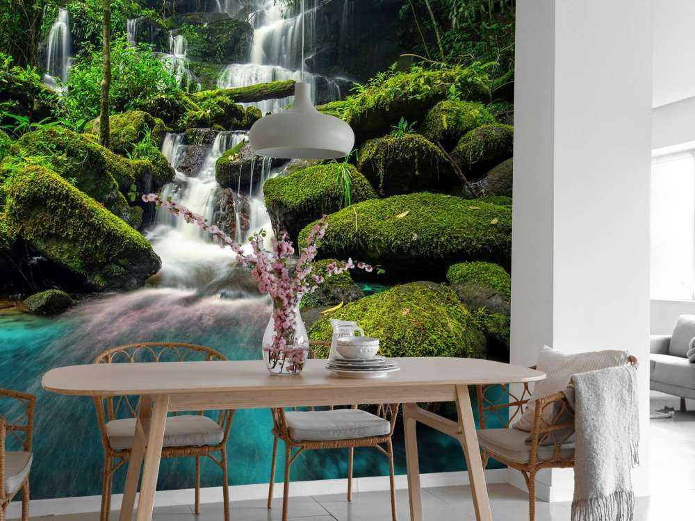 Chute d'eau dans une jungle