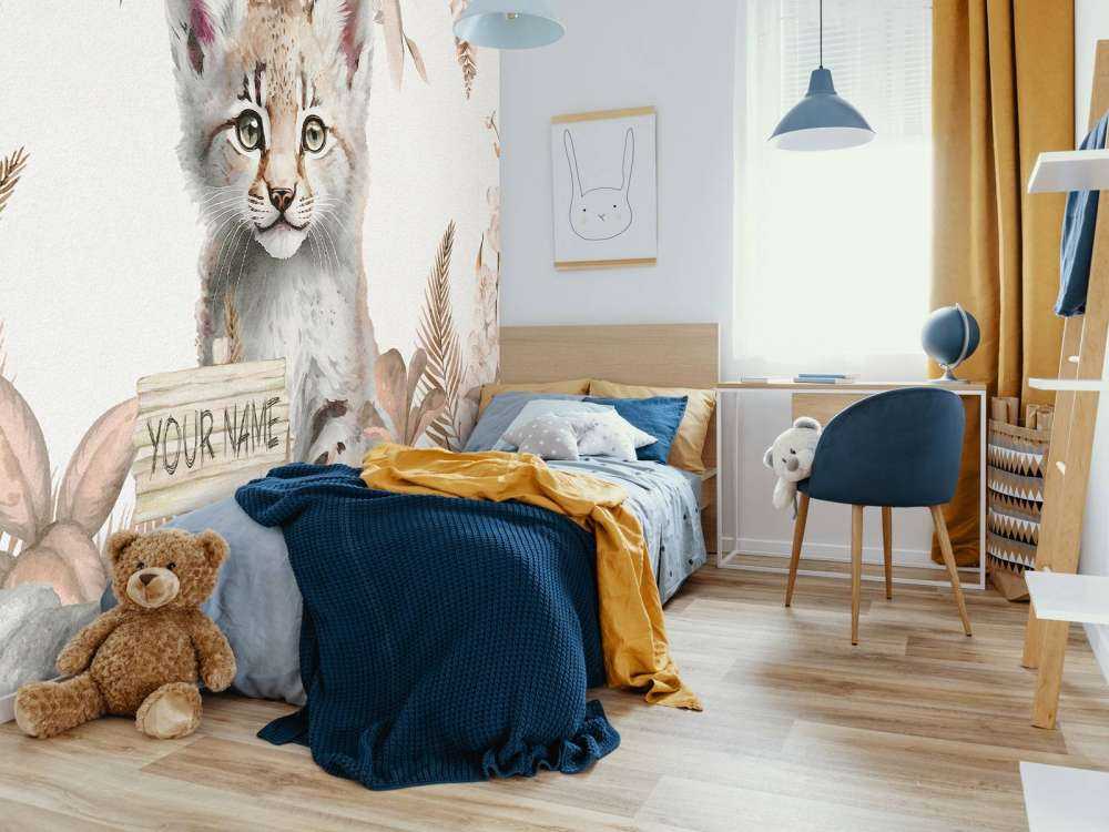 Bébé lynx dans la jungle taupe