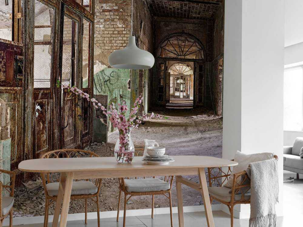 Cage d'escalier dans un bâtiment abandonné