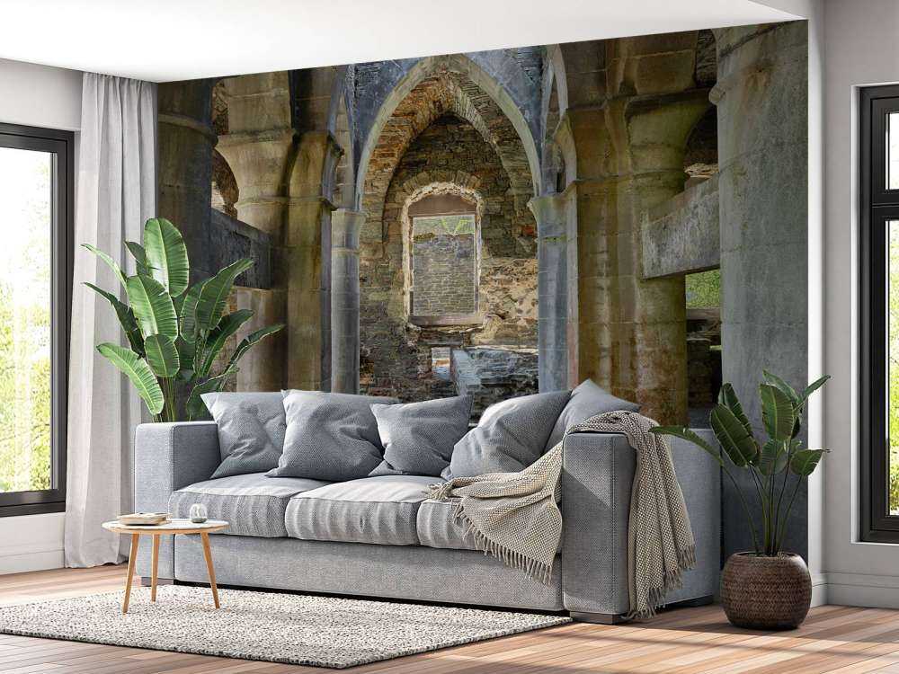 Bâtiment abandonné avec des arches