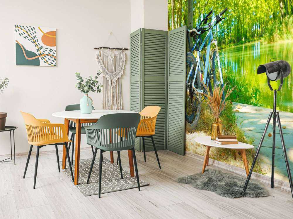 Vélo près d'une rivière