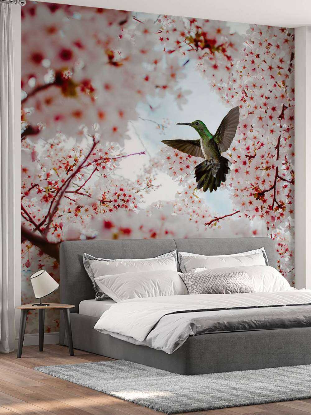 Colibri entre les fleurs