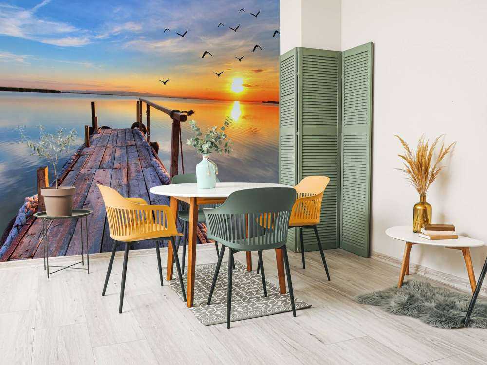 Oiseaux au-dessus de la mer